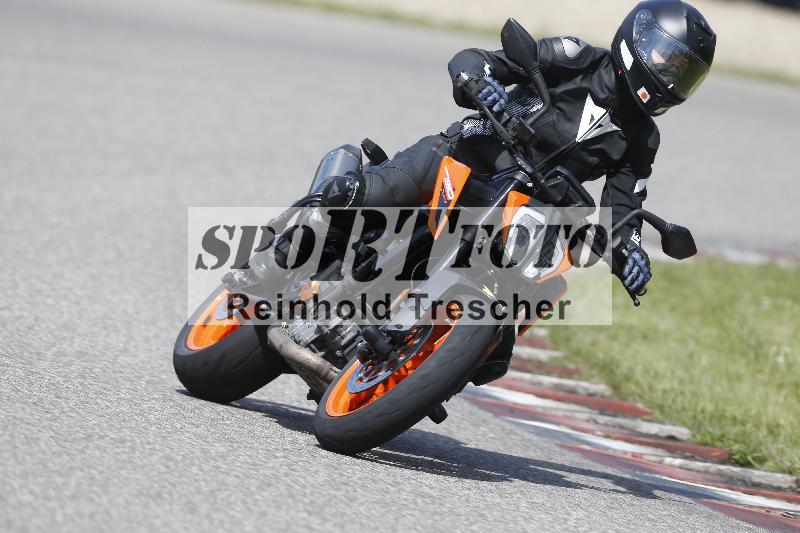 /Archiv-2025/09 22.04.2025 Cornu Master School ADR/rot-rouge/1